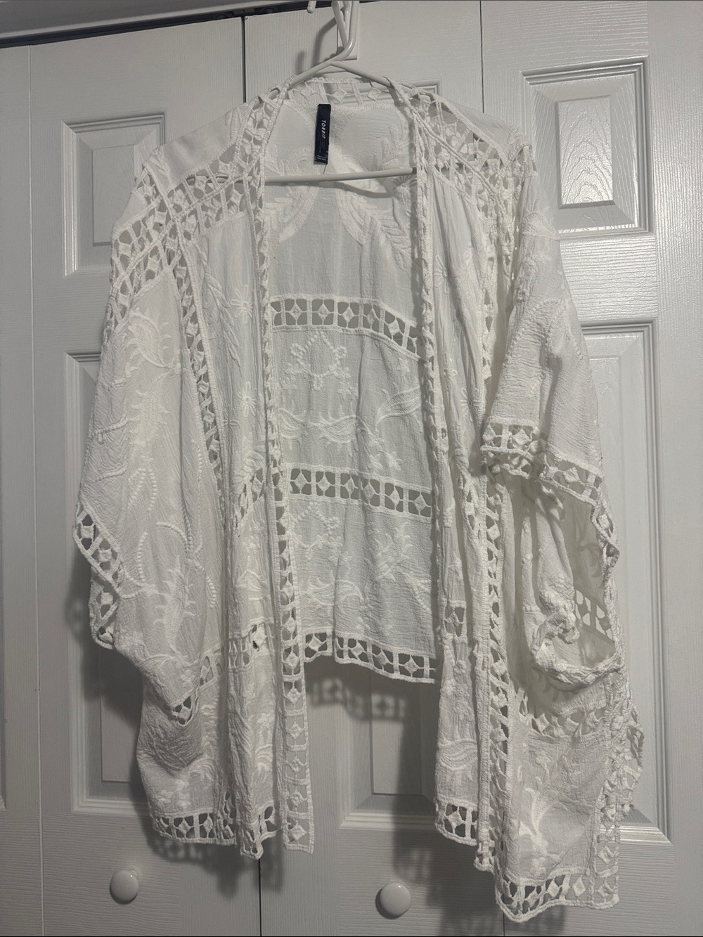torrid White Lace Crochet Kimono Jacket